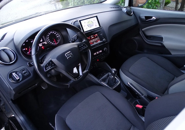 Seat Ibiza cena 29500 przebieg: 229600, rok produkcji 2016 z Mikołajki małe 704